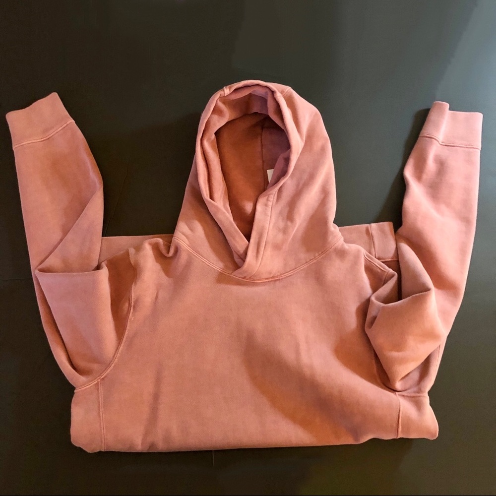 😍 NEW 👀 A&F Dusty Rose PullOver - Medium